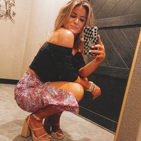 Meet your Posher, Jessica - Picture 1 of 1